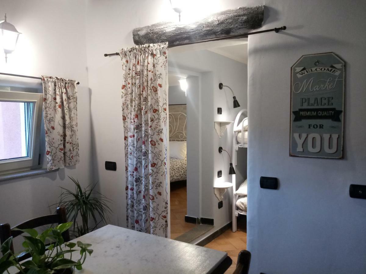 Contrada Casa Vacanze Lägenhet Vado Ligure Exteriör bild